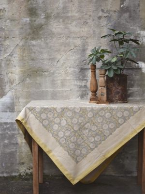 Duk 140x140 blomster mint